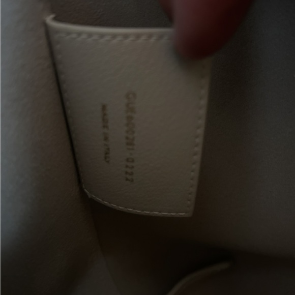 NEW YVES SAINT LAURENT EAST WEST TOTE BAG AND POUCH SOFT CREMA - Picture 10 of 14